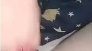 Мама дрочит своему пасынку - порно видео