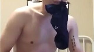 молодой человек - порно видео