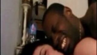 Французская милфа в любительском видео - порно видео