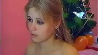 Обнаженная кам-модель в прямом эфире в кибер-сексе - - порно видео