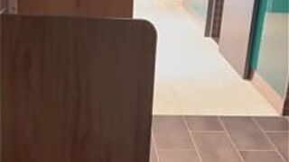 Аэропорт Белград - порно видео